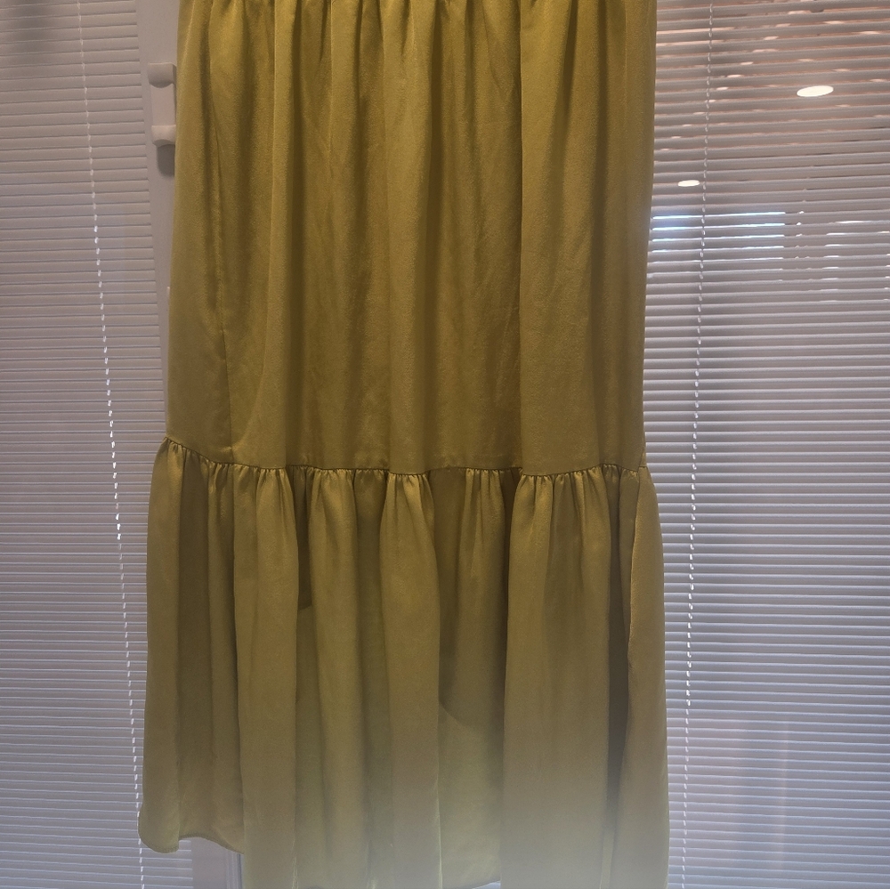 Lulumari Size M Olive Green High Low Skirt - Picture 6 of 6